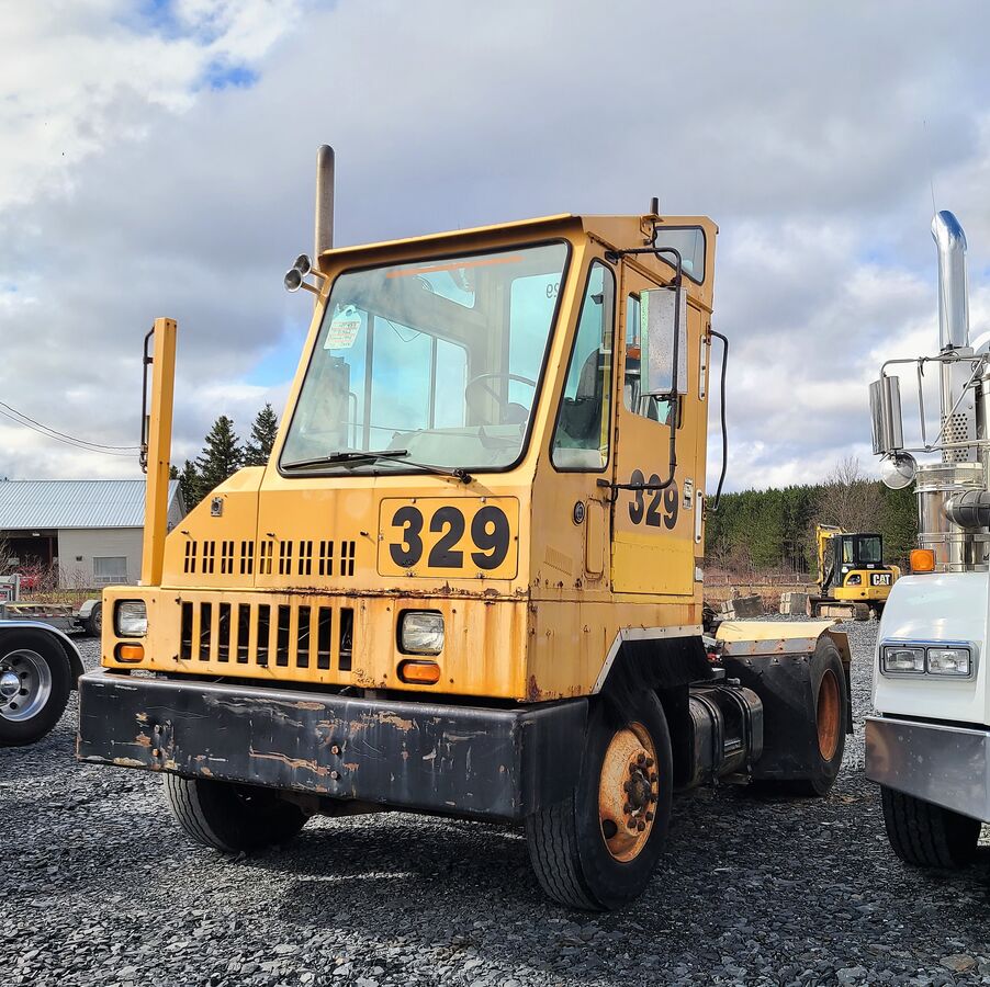 OTTAWA 1995 MODÈLE 50

SPÉCIFICATIONS - CAMIONS :

# STOCK : MP457
ANNÉE : 1995
MARQUE : Ottawa
MODÈLE : 50
COULEUR EXTÉRIEURE : Jaune
COULEUR INTÉRIEURE : Gris
NOMBRE D'HEURES : N/D
MOTEUR : Cummins 5.9L
PUISSANCE :225 HP
FREINS JACOB : NON
FREIN: AIR TAMBOUR
ROUES AVANT : 22.5 X 8.25
ROUES ARRIÈRE : 22.5 X 8.25
PNEUS AVANT : ALLISON RDS4000
PNEUS ARRIÈRE : 11R22.5
TRANSMISSION : 11R22.5
ESSIEU AVANT : 12 000 LBS
ESSIEU ARRIÈRE : 21 200 LBS
SUSPENSION : A BLOC
TRACTION : AUTOBLOQUANT
DIFFÉRENTIEL : EATON
CHÂSSIS : SIMPLE
EMPATTEMENT : 116 POUCES
CA : 89 POUCES
PNVB : 33 200 LBS
ÉCHAPPEMENT : SIMPLE
FILTREURS : INTERNE
COUCHETTE : NON
CABINE : DAYCAB
ÉQUIPEMENT(S) : FIFTHWHEEL FIXE NON HYDROLIQUE
SAAQ : Valide jusqu'en HORS ROUTE

PRIX sur demande 

GARAGE HLS BÉGIN
8615, 127ÈME RUE
ST-GEORGES, QC.  G5Y 5B9

PIERRE FORTIN AU 418-209-3652
SI OCCUPÉ MICHAËL BÉGIN 418-225-6990