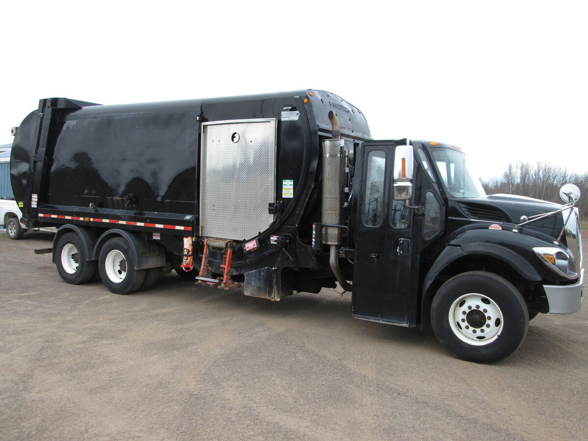 <p>#2856  2020 International SF625 7400 Side Loader Single Steam Waste Collection Truck, Cummins L9 6 cylinder 8.9L Diesel 300HP Engine, Allison Automatic Transmission, 18000lbs front Axle 46000lbs rear axle, 6000lbs GVWR, Tires 385/6522.5 front 11R22.5 rear, Dual steering boxes, Rubber suspension 276 in Wheelbase. PTO, Fanotech Collection Body. 155100kms, 8238 engine hours.  Call 902-859-2350 for further details</p>